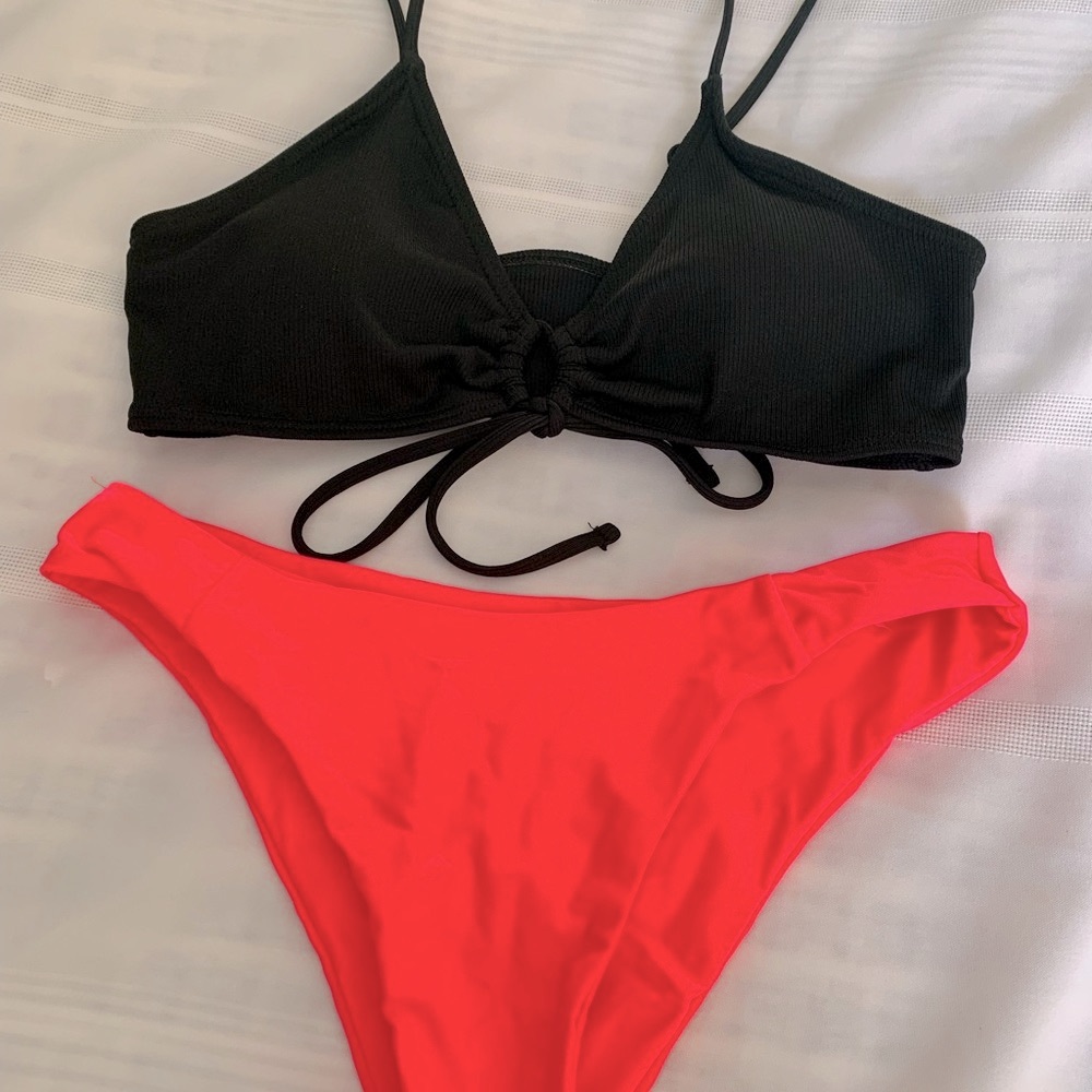 ✨ 2/$10✨ SHEIN | Chic Black and Hot Coral Cheeky Bikini Set